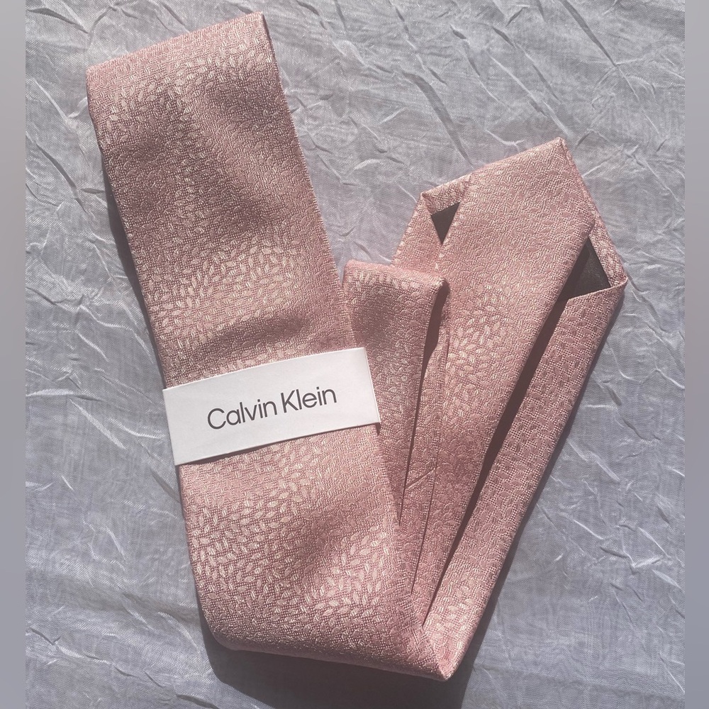 Calvin Klein Blush Pink Textured Tie